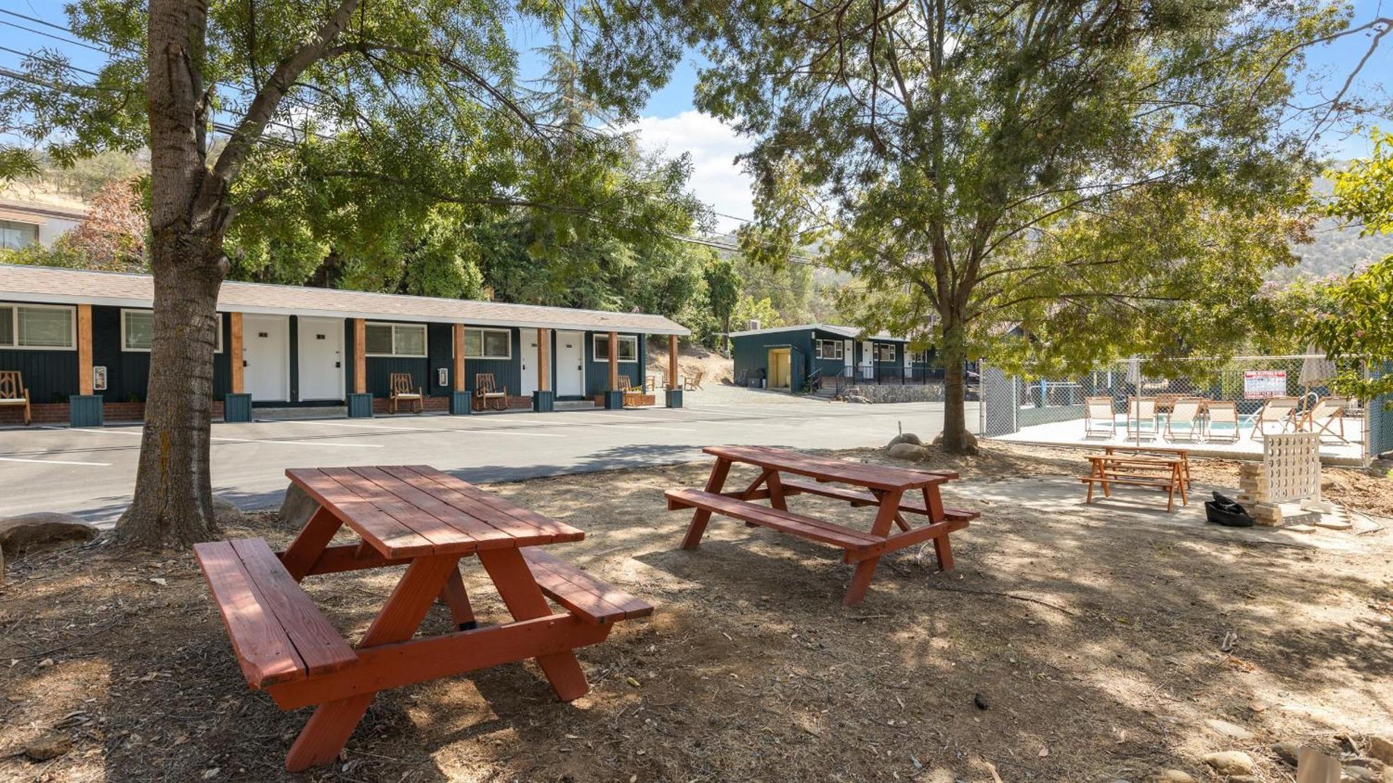 The Tokopah Sequoia Motel Rm 1 Трі-Риверс Екстер'єр фото